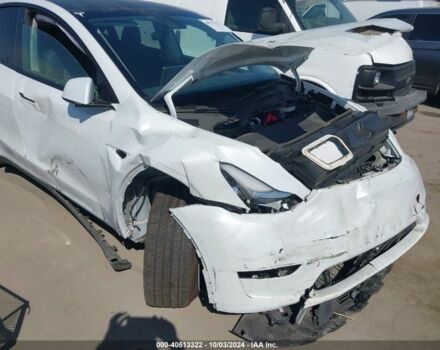 Белый Тесла Другая, объемом двигателя 0 л и пробегом 24 тыс. км за 29000 $, фото 19 на Automoto.ua