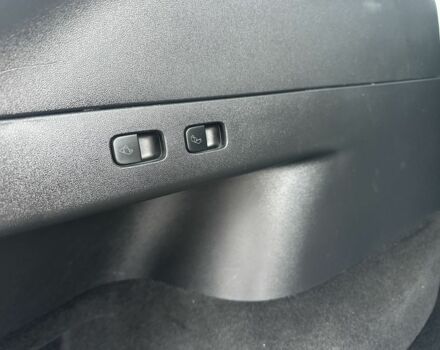 Белый Тесла Другая, объемом двигателя 0 л и пробегом 24 тыс. км за 29000 $, фото 16 на Automoto.ua