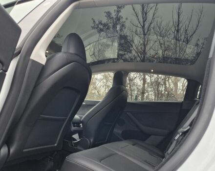 Белый Тесла Другая, объемом двигателя 0 л и пробегом 26 тыс. км за 25500 $, фото 7 на Automoto.ua