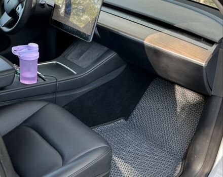 Білий Тесла Інша, об'ємом двигуна 0 л та пробігом 25 тис. км за 27999 $, фото 4 на Automoto.ua