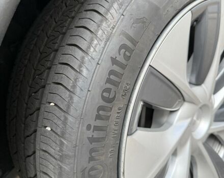 Серый Тесла Другая, объемом двигателя 0 л и пробегом 65 тыс. км за 26500 $, фото 12 на Automoto.ua