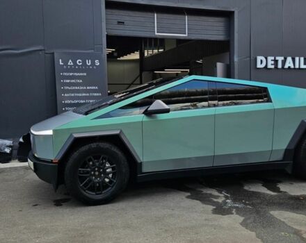 Серый Тесла Другая, объемом двигателя 0 л и пробегом 10 тыс. км за 105000 $, фото 1 на Automoto.ua