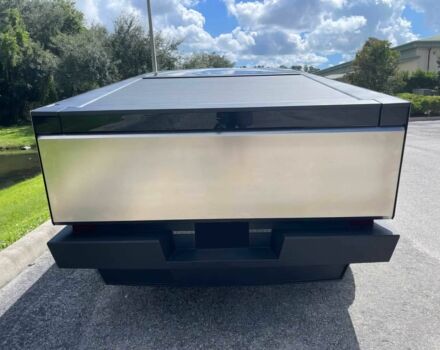 Тесла Другая 2024 в Одессе на Automoto.ua Серый Тесла Другая, объемом двигателя 0 л и пробегом 12 тыс. км за 60000 $, фото 4 на Automoto.ua