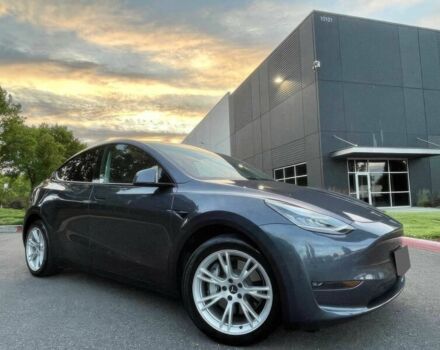 Серый Тесла Другая, объемом двигателя 0 л и пробегом 33 тыс. км за 13000 $, фото 1 на Automoto.ua