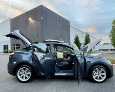 Серый Тесла Другая, объемом двигателя 0 л и пробегом 33 тыс. км за 13000 $, фото 2 на Automoto.ua