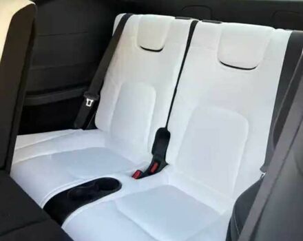 Серый Тесла Другая, объемом двигателя 0 л и пробегом 126 тыс. км за 18000 $, фото 7 на Automoto.ua