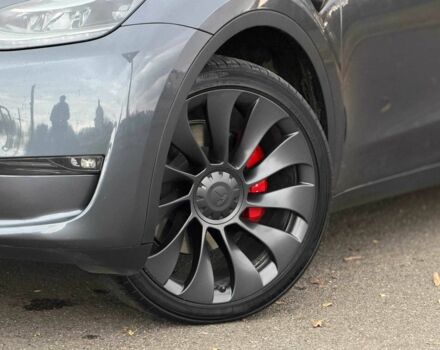 Серый Тесла Другая, объемом двигателя 5 л и пробегом 70 тыс. км за 31000 $, фото 4 на Automoto.ua