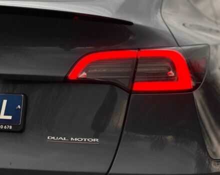 Серый Тесла Другая, объемом двигателя 5 л и пробегом 70 тыс. км за 31000 $, фото 9 на Automoto.ua