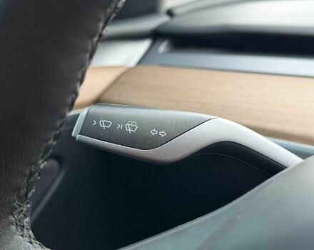 Серый Тесла Другая, объемом двигателя 5 л и пробегом 70 тыс. км за 31000 $, фото 16 на Automoto.ua