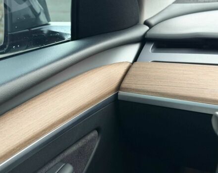 Серый Тесла Другая, объемом двигателя 5 л и пробегом 70 тыс. км за 31000 $, фото 17 на Automoto.ua