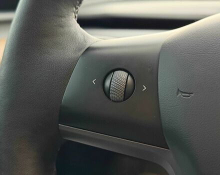 Серый Тесла Другая, объемом двигателя 5 л и пробегом 70 тыс. км за 31000 $, фото 13 на Automoto.ua