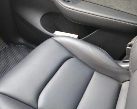 Серый Тесла Другая, объемом двигателя 0 л и пробегом 40 тыс. км за 34700 $, фото 6 на Automoto.ua