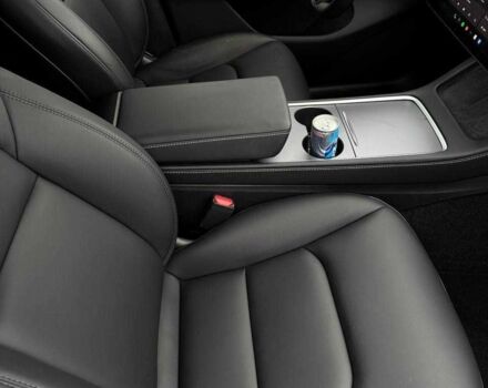 Серый Тесла Другая, объемом двигателя 0 л и пробегом 38 тыс. км за 33500 $, фото 6 на Automoto.ua