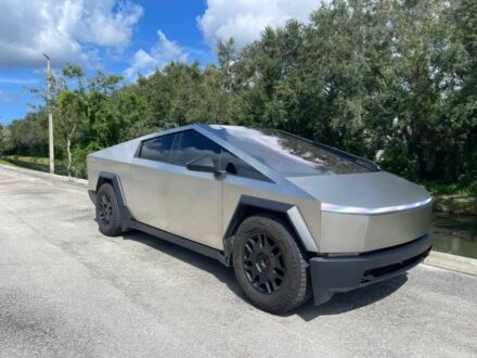Тесла Другая 2024 в Одессе на Automoto.ua Серый Тесла Другая, объемом двигателя 0 л и пробегом 12 тыс. км за 60000 $, фото 1 на Automoto.ua