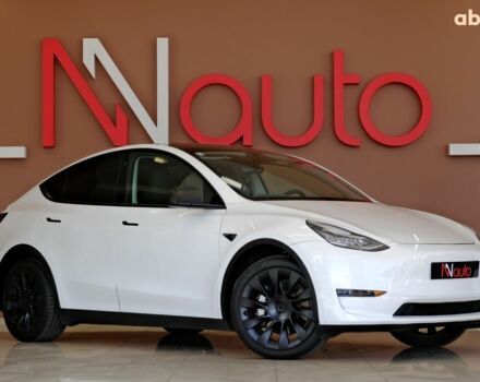 Белый Тесла Model Y, объемом двигателя 4.25 л и пробегом 19 тыс. км за 32900 $, фото 1 на Automoto.ua