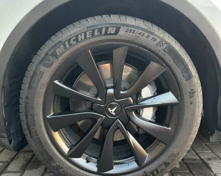 Білий Тесла Model Y, об'ємом двигуна 0 л та пробігом 63 тис. км за 34999 $, фото 15 на Automoto.ua