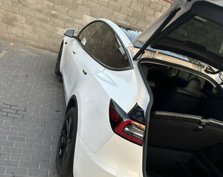 Білий Тесла Model Y, об'ємом двигуна 0 л та пробігом 63 тис. км за 34999 $, фото 10 на Automoto.ua