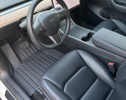 Білий Тесла Model Y, об'ємом двигуна 0 л та пробігом 63 тис. км за 34999 $, фото 13 на Automoto.ua