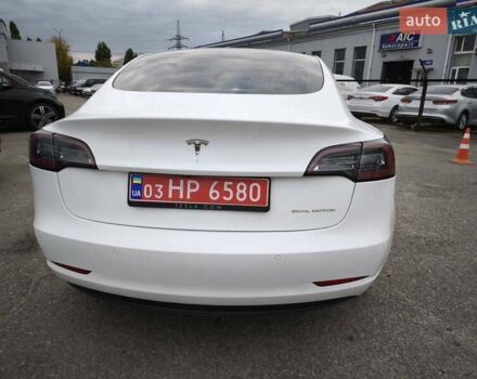 Белый Тесла Model Y, объемом двигателя 0 л и пробегом 126 тыс. км за 19999 $, фото 19 на Automoto.ua