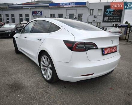 Белый Тесла Model Y, объемом двигателя 0 л и пробегом 126 тыс. км за 19999 $, фото 18 на Automoto.ua