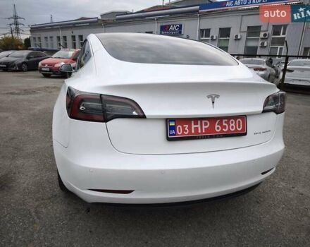 Белый Тесла Model Y, объемом двигателя 0 л и пробегом 126 тыс. км за 19999 $, фото 17 на Automoto.ua