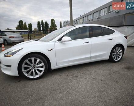 Белый Тесла Model Y, объемом двигателя 0 л и пробегом 126 тыс. км за 19999 $, фото 6 на Automoto.ua