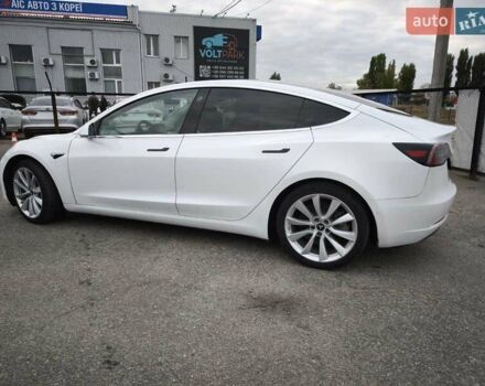 Белый Тесла Model Y, объемом двигателя 0 л и пробегом 126 тыс. км за 19999 $, фото 13 на Automoto.ua