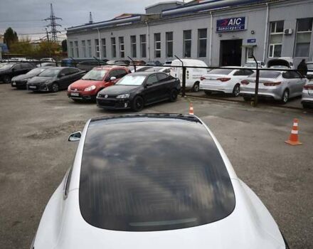 Белый Тесла Model Y, объемом двигателя 0 л и пробегом 126 тыс. км за 19999 $, фото 12 на Automoto.ua