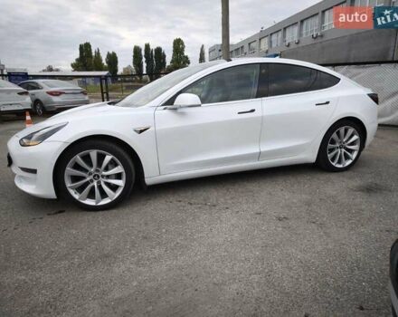 Белый Тесла Model Y, объемом двигателя 0 л и пробегом 126 тыс. км за 19999 $, фото 11 на Automoto.ua