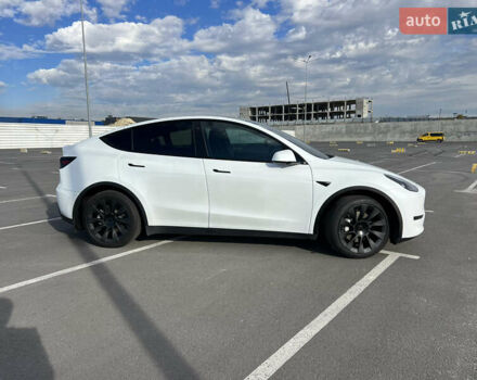 Белый Тесла Model Y, объемом двигателя 0 л и пробегом 84 тыс. км за 14999 $, фото 2 на Automoto.ua