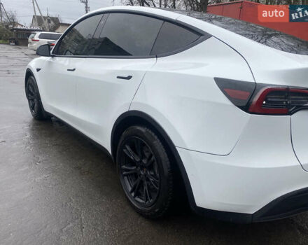 Білий Тесла Model Y, об'ємом двигуна 0 л та пробігом 70 тис. км за 24500 $, фото 8 на Automoto.ua