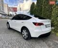 Білий Тесла Model Y, об'ємом двигуна 0 л та пробігом 100 тис. км за 20999 $, фото 2 на Automoto.ua