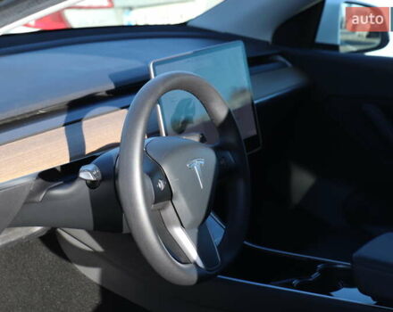 Белый Тесла Model Y, объемом двигателя 0 л и пробегом 162 тыс. км за 22500 $, фото 55 на Automoto.ua