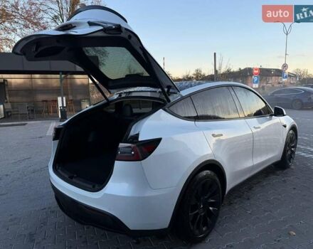 Белый Тесла Model Y, объемом двигателя 0 л и пробегом 132 тыс. км за 20800 $, фото 72 на Automoto.ua