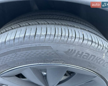 Белый Тесла Model Y, объемом двигателя 0 л и пробегом 118 тыс. км за 21700 $, фото 45 на Automoto.ua