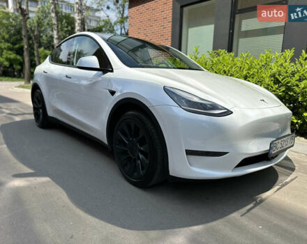 Белый Тесла Model Y, объемом двигателя 0 л и пробегом 53 тыс. км за 23500 $, фото 24 на Automoto.ua