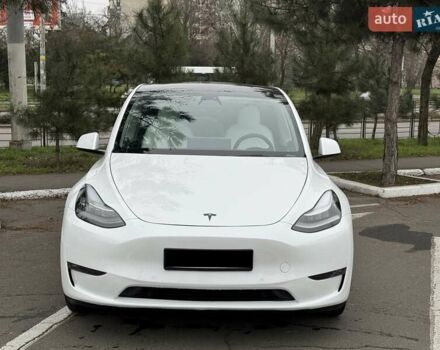 Білий Тесла Model Y, об'ємом двигуна 0 л та пробігом 111 тис. км за 23599 $, фото 1 на Automoto.ua