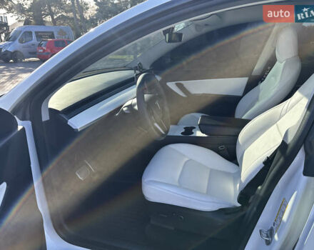 Белый Тесла Model Y, объемом двигателя 0 л и пробегом 85 тыс. км за 22900 $, фото 17 на Automoto.ua