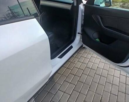 Белый Тесла Model Y, объемом двигателя 0 л и пробегом 69 тыс. км за 23300 $, фото 33 на Automoto.ua