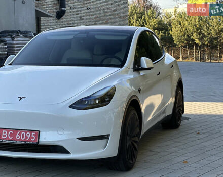 Белый Тесла Model Y, объемом двигателя 0 л и пробегом 118 тыс. км за 21700 $, фото 10 на Automoto.ua