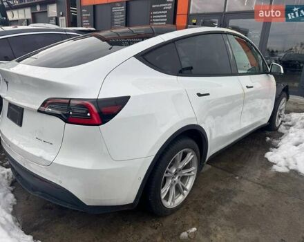 Белый Тесла Model Y, объемом двигателя 0 л и пробегом 98 тыс. км за 15000 $, фото 5 на Automoto.ua