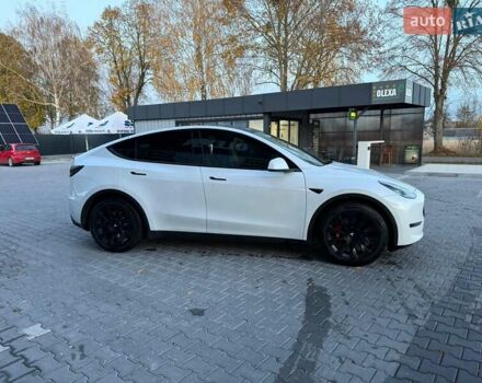 Белый Тесла Model Y, объемом двигателя 0 л и пробегом 132 тыс. км за 20800 $, фото 126 на Automoto.ua