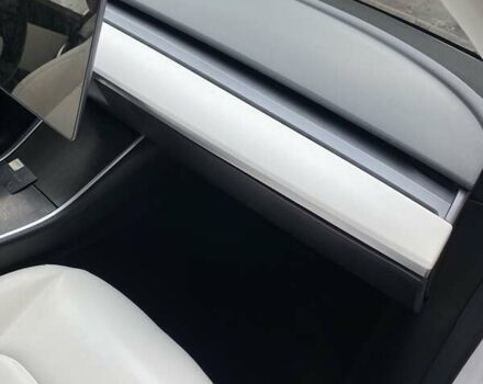 Білий Тесла Model Y, об'ємом двигуна 0 л та пробігом 21 тис. км за 19000 $, фото 56 на Automoto.ua