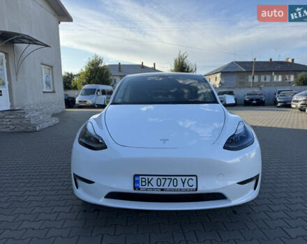Белый Тесла Model Y, объемом двигателя 0 л и пробегом 110 тыс. км за 21500 $, фото 1 на Automoto.ua