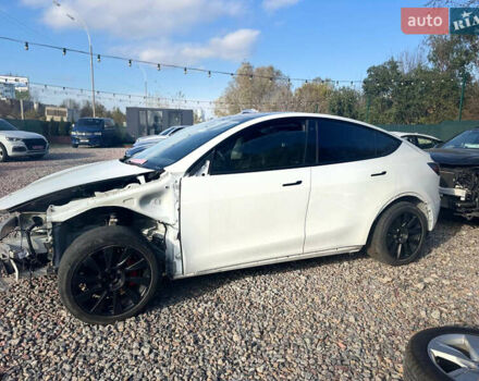 Білий Тесла Model Y, об'ємом двигуна 0 л та пробігом 70 тис. км за 14300 $, фото 4 на Automoto.ua