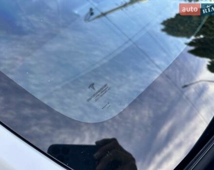Білий Тесла Model Y, об'ємом двигуна 0 л та пробігом 100 тис. км за 20999 $, фото 18 на Automoto.ua