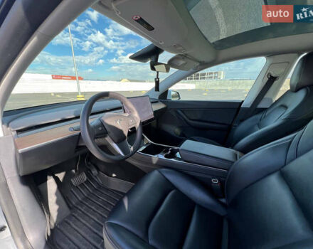 Белый Тесла Model Y, объемом двигателя 0 л и пробегом 84 тыс. км за 14999 $, фото 19 на Automoto.ua