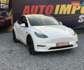 Білий Тесла Model Y, об'ємом двигуна 0 л та пробігом 100 тис. км за 21499 $, фото 4 на Automoto.ua