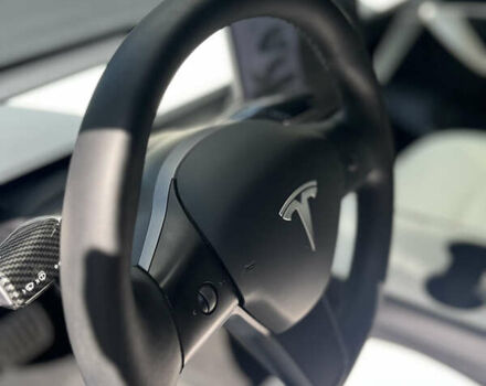Белый Тесла Model Y, объемом двигателя 0 л и пробегом 79 тыс. км за 24000 $, фото 10 на Automoto.ua