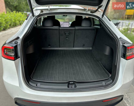 Тесла Model Y 2020 в Львове на Automoto.ua Белый Тесла Model Y, объемом двигателя 0 л и пробегом 63 тыс. км за 23500 $, фото 44 на Automoto.ua